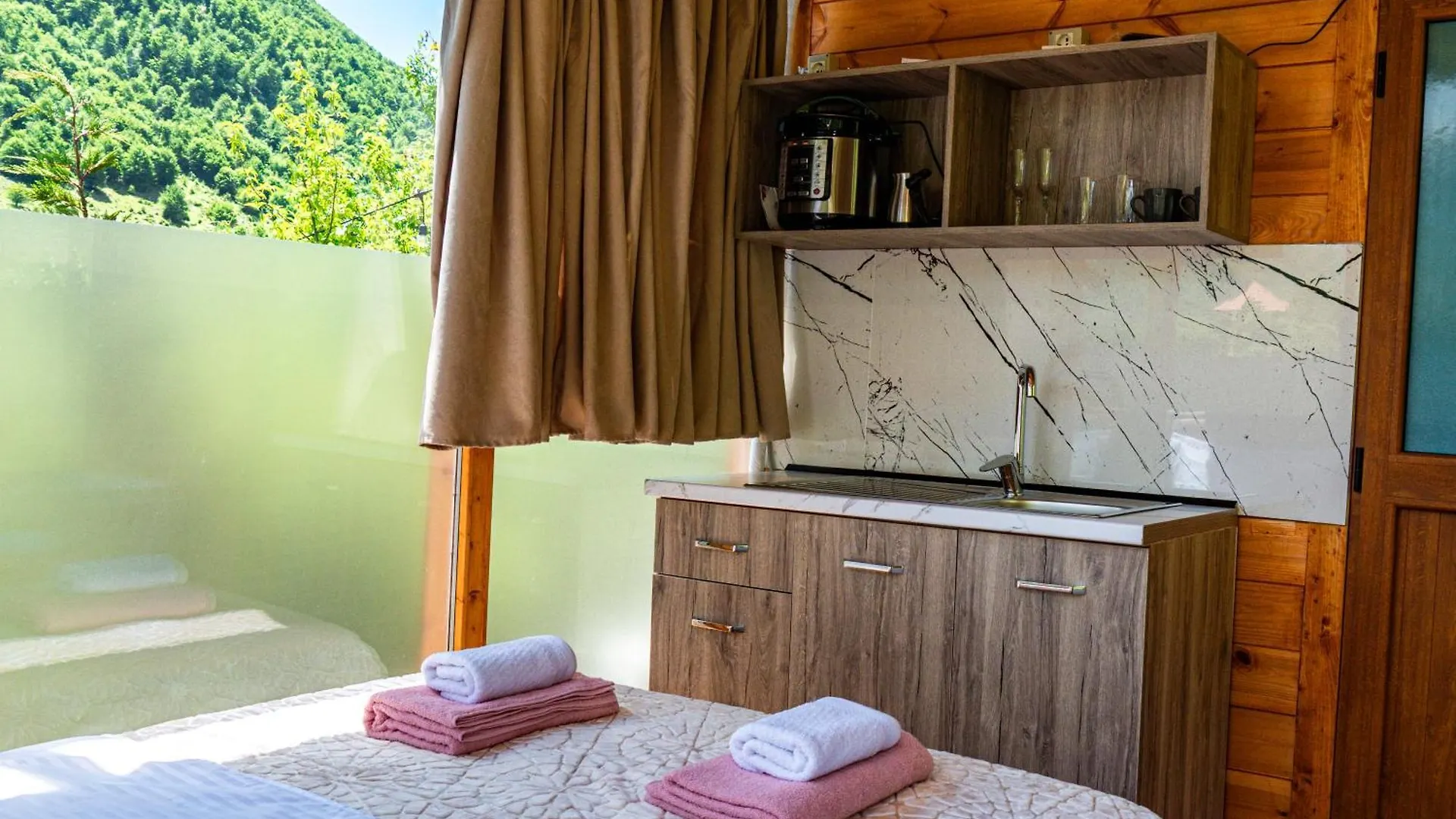 Arditi'S Cabin Boge